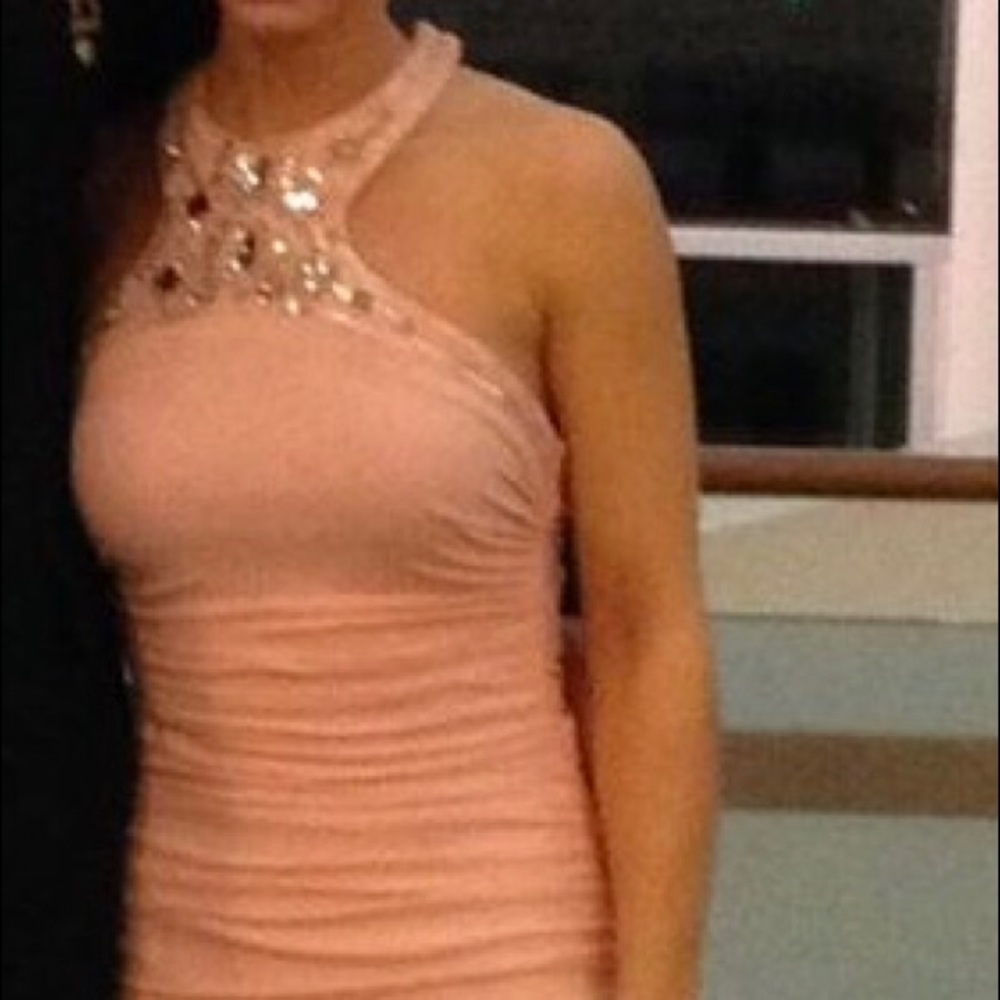 Cache dress - Picture 2 of 2